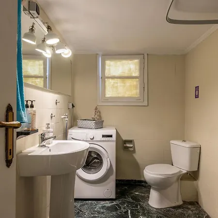 Houseloft White Tower Echo Apartman *