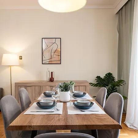 Houseloft White Tower Echo アパート *