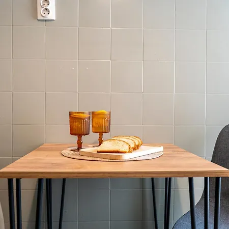 Houseloft White Tower Echo *