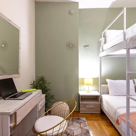 Houseloft White Tower Echo